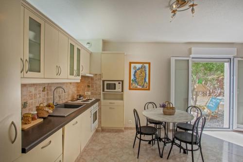 Konyha, Casa Le Sureau in Luri