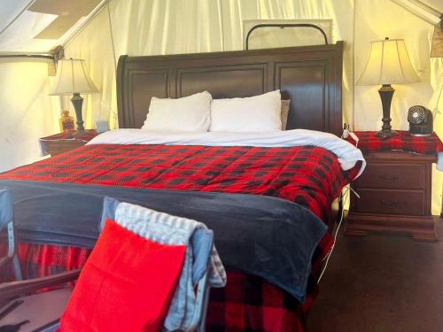 Cozy Tented Cabin with Stunning Sights in Conner, Montana in Darby (MT)