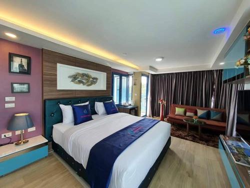 Grand Suite with Jacuzzi