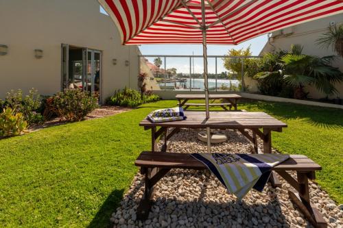 設施, Port Owen Marina by First Private Stays in 韋爾德里夫