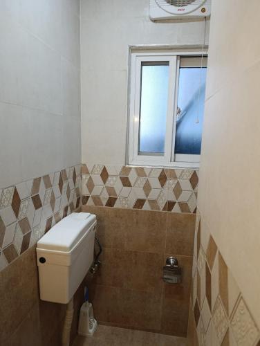 Quiet 2BHK with UPS All needs at walking distance - image 6