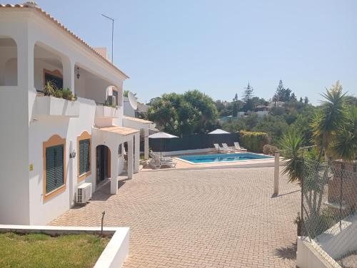 Villa Núria – khách sạn tại Poco da Amoreira