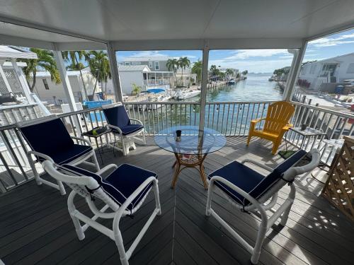 Pelicans Roost, Waterfront comfort at Venture Out in Cudjoe Key, USA