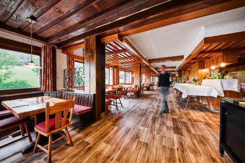 Restaurante, Sauerland Alpin Hotel in Schmallenberg