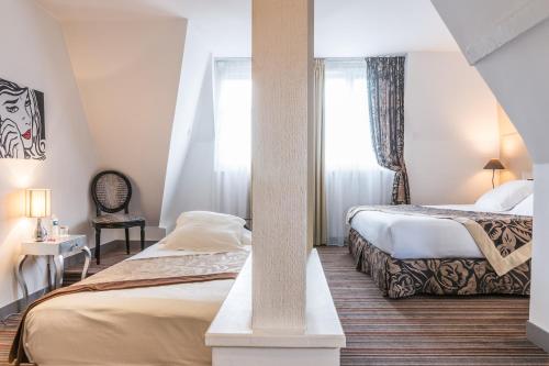 Villa 81 Stop at Villa 81 to discover the wonders of Deauville. The property features a wide range of facilities to make your stay a pleasant experience. Service-minded staff will welcome and guide you at Vill