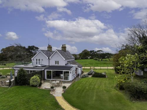 A szálláshely kívülről, Little Exbury in Beaulieu