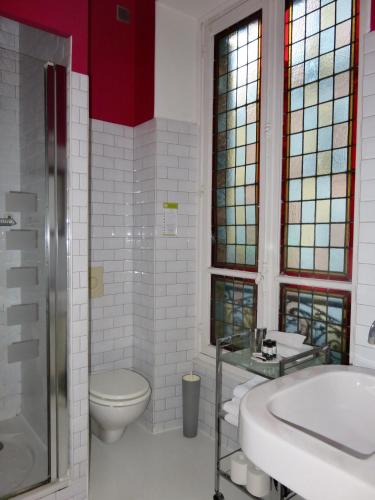 room detail thumbnail 2