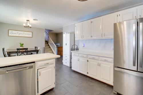 11 Mi to Maple Lake Family-Friendly Fertile Home in Crookston (MN)