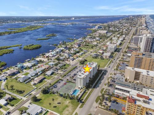 Ocean Terrace Club 604 in South Daytona (FL)