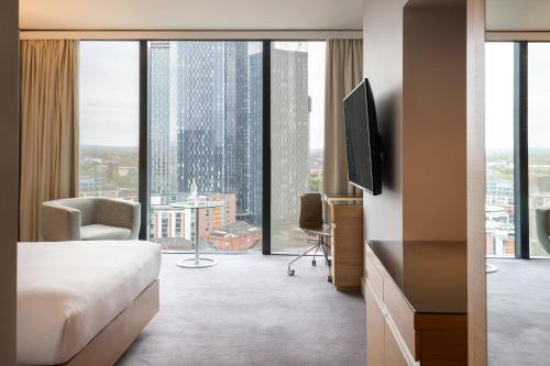 room detail thumbnail 1