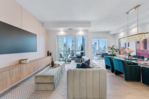 Rosewood Skyline Penthouse - CN Tower Views, Downtown Toronto - Apartment