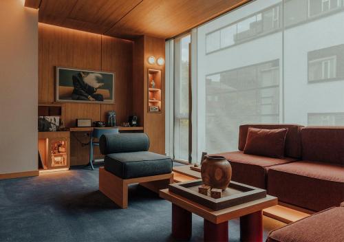 room detail thumbnail 0