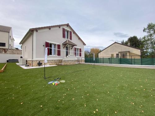 A környék, Capsule Villa Fun cinéma Foot Poker Console jeux de jardin (Capsule Villa Fun cinema Foot Poker Console jeux de jardin) in Mareil-Marly