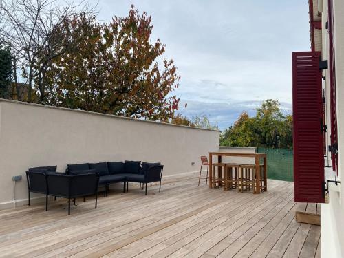 Erkély/terasz, Capsule Villa Fun cinéma Foot Poker Console jeux de jardin (Capsule Villa Fun cinema Foot Poker Console jeux de jardin) in Mareil-Marly