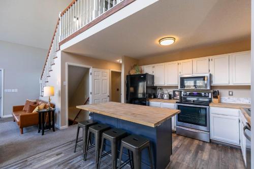 Sky High Chalet in Blowing Rock, USA