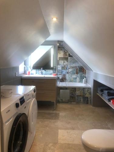 La Chapelle de Monet - Logis Roses Rouges in Bois-Jerome-Saint-Ouen