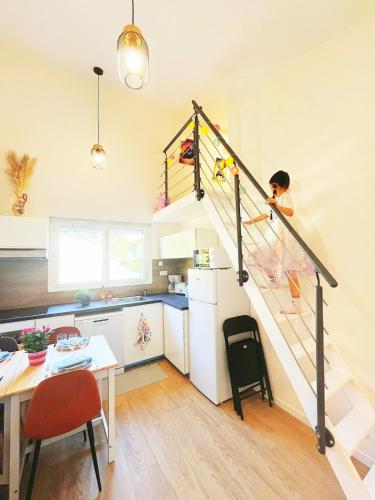 FLYHOME en mezzanine pour famille - 8 min à pied de Gare - Mi Disney & Paris - Location saisonnière - Noisiel