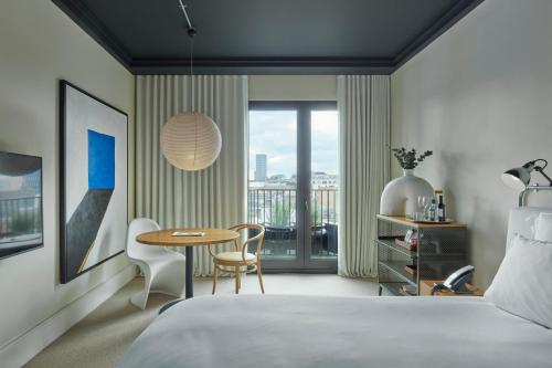 room detail thumbnail 0