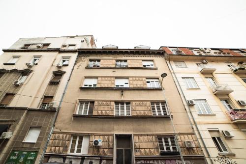 Mizi Apartment - image 3
