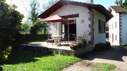 Etxe ttipia gîte à louer Ispoure