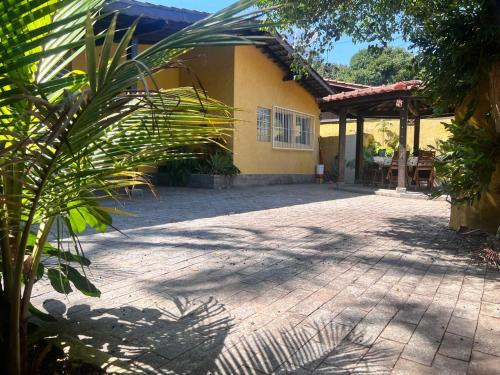 Kilátás, Casa Pé na areia Temporada Completa Enseada Ubatuba Garagem Churrasqueira (Casa Pe na areia Temporada Completa Enseada Ubatuba Garagem Churrasqueira) in Praia da Enseada