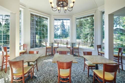 ห้องอาหาร, เบสต์ เวสเทิร์น คันทรี เลน อินน์  (Best Western Country Lane Inn) in จูโน่ (AK)