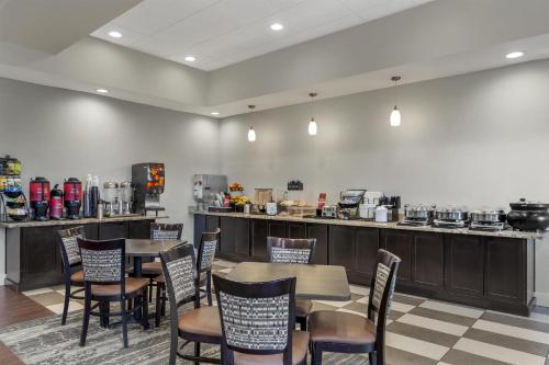 Best Western Plus Arlington/Marysville - image 11