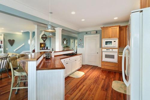 Bella Costa – Tybee Island, GA