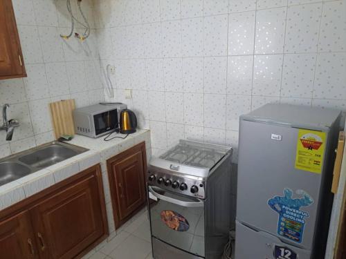 Sunu Keur in רופיסקו