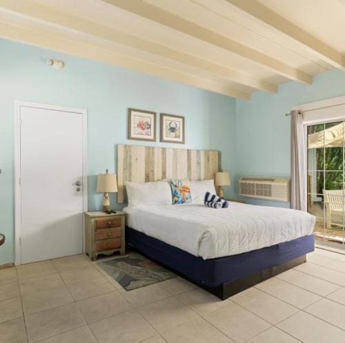 The Ocean View Inn in Islamorada, USA