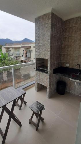 Apê com varanda gourmet em Maranduba! – khách sạn tại Praia da Maranduba