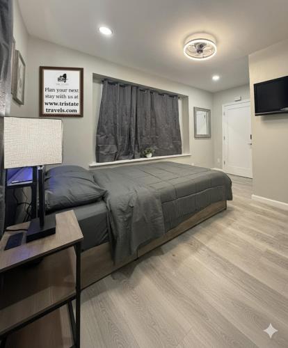 Town & Country Andover, NJ Area- Studio Unit in Andover Township (NJ)