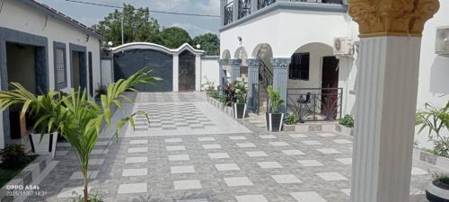 Tampilan eksterior, Cutting Edge Guest House in Kunkujang Jattaya