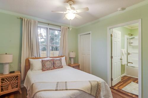 Gulf Breeze Getaway by Next Step Property Management - image 7