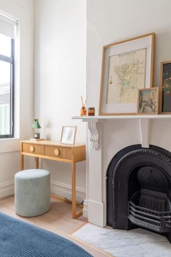 Stylish Inner-City Terrace Near Green Square - image 8