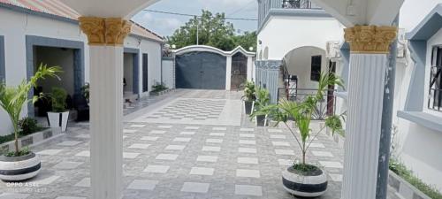 Tampilan eksterior, Cutting Edge Guest House in Kunkujang Jattaya