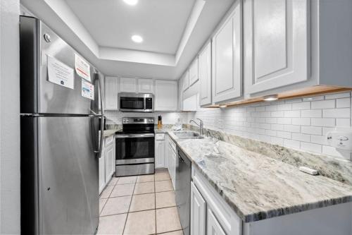 Phoenix II 2023 by Youngs Suncoast in Sjösida/strand