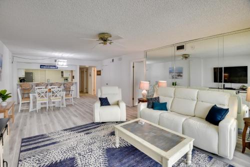 Daytona Beach Shores Condo with Balcony, Views! in Daytona Beach Shores, USA