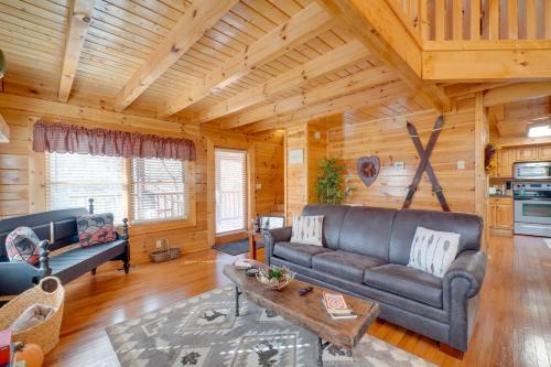 Romantic Pigeon Forge Cabin with Hot Tub 4Mi to DTWN - image 5