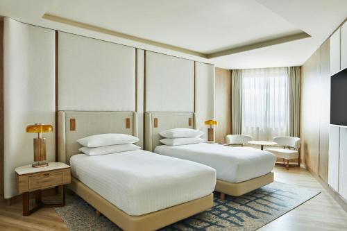2 twin beds