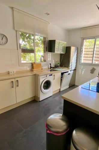 Skydiversnestdotcom in เบนาคาซอน