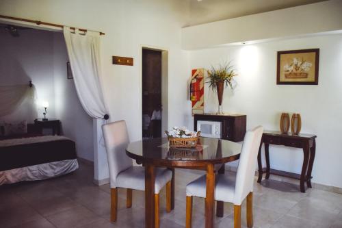 Buitenkant, las moraditas in Chascomus