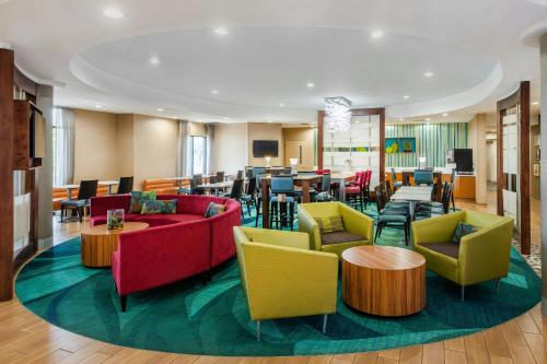 SpringHill Suites by Marriott Sioux Falls - image 8