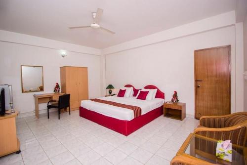 Laurel Lakefront Hotel - Dhaka