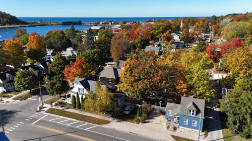 Restoration - Private Spa And Great Location! in Frankfort, USA