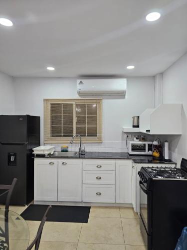 Marquis Holiday Apartments in ซิกนัลฮิลล์