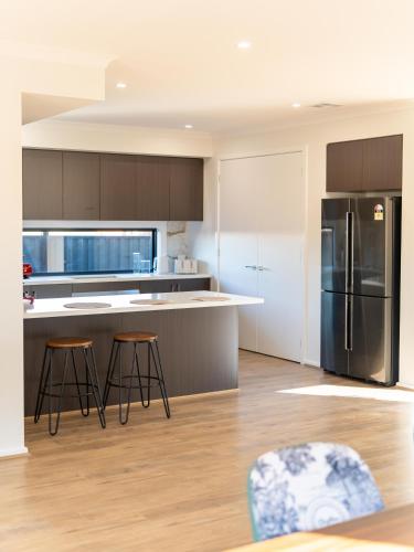 A Quiet Bright & Stylish Family Home in Cardinia