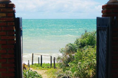 Belíssima Casa Pé na Areia, relaxe frente ao mar! (Belissima Casa Pe na Areia, relaxe frente ao mar!) in Mutari