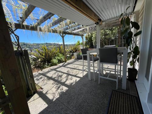 Private central Nelson apartment in Nelson South