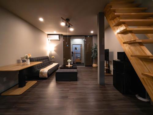 Tsurumibashi-sho 翔